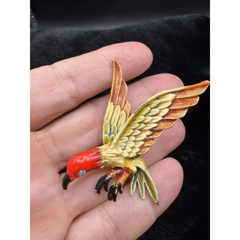 Vintage Arthur Pepper ART Brooch Pin Flying Eagle Bird Enameled Gold Tone Signed